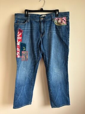 Women’s CABI Denim Jeans Colorful Patchwork Boho Embroidery Size 14 Medium Wash